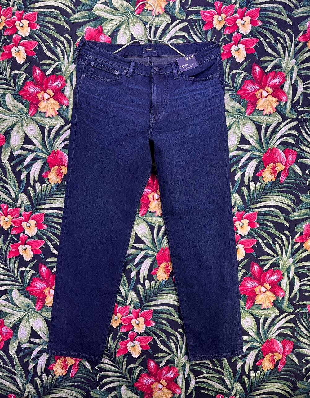 Express Dark Blue Slim Straight Size 32/30 Jeans NWT